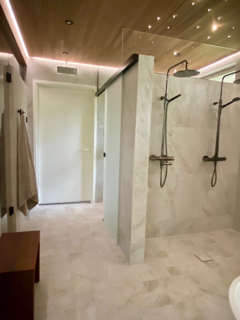 Kylpyhuoneen täydellinen uudistus — Turku (11)