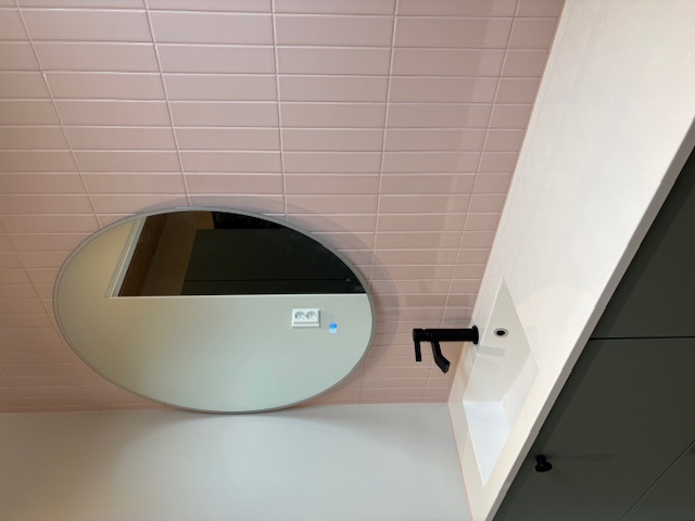 Uuden omakotitalon pintamateriaali- ja kiintokalustesuunnittelu, Kyrö — M Interior sisustussuunnittelu