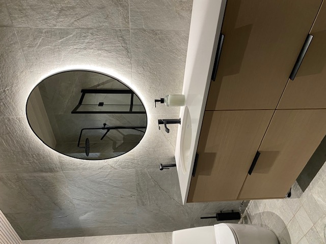 WC-tilan täydellinen uudistus, Turku — M Interior sisustussuunnittelu